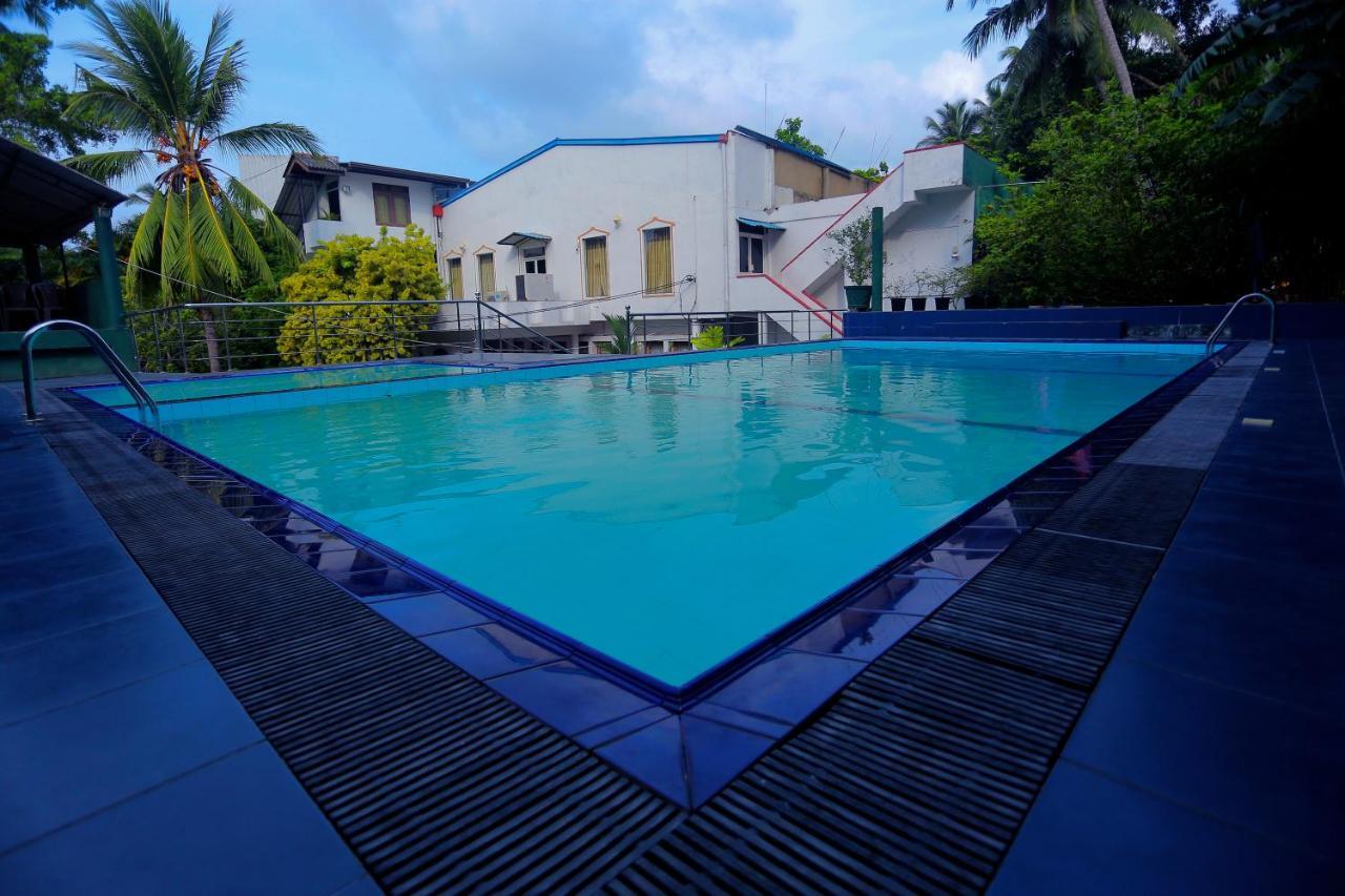 Hotel Aradhana Galle Esterno foto