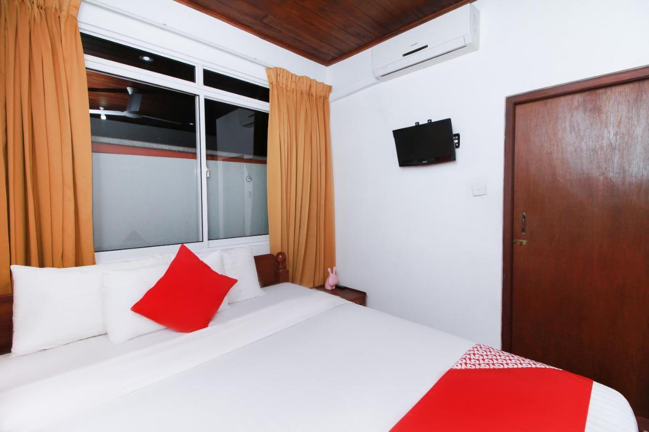 Hotel Aradhana Galle Esterno foto
