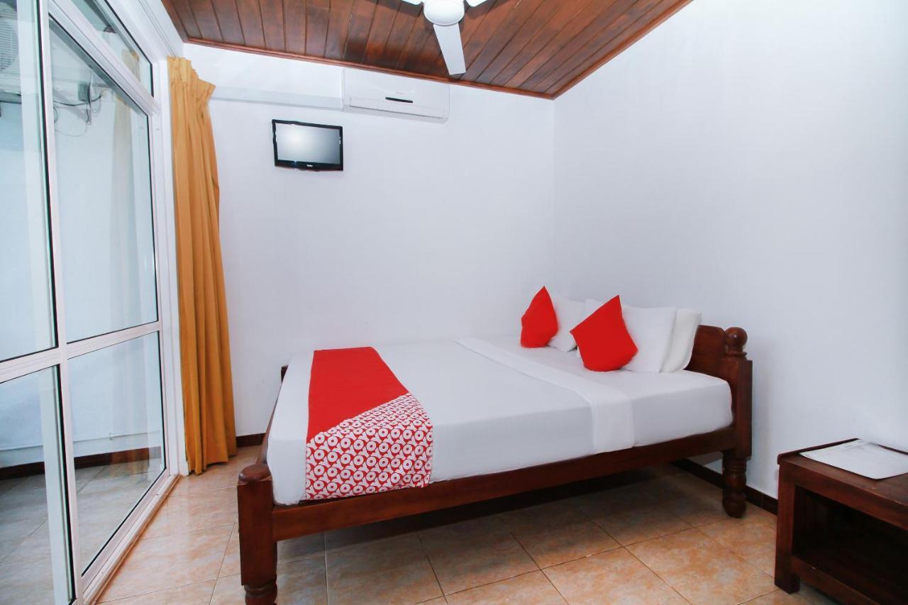 Hotel Aradhana Galle Esterno foto