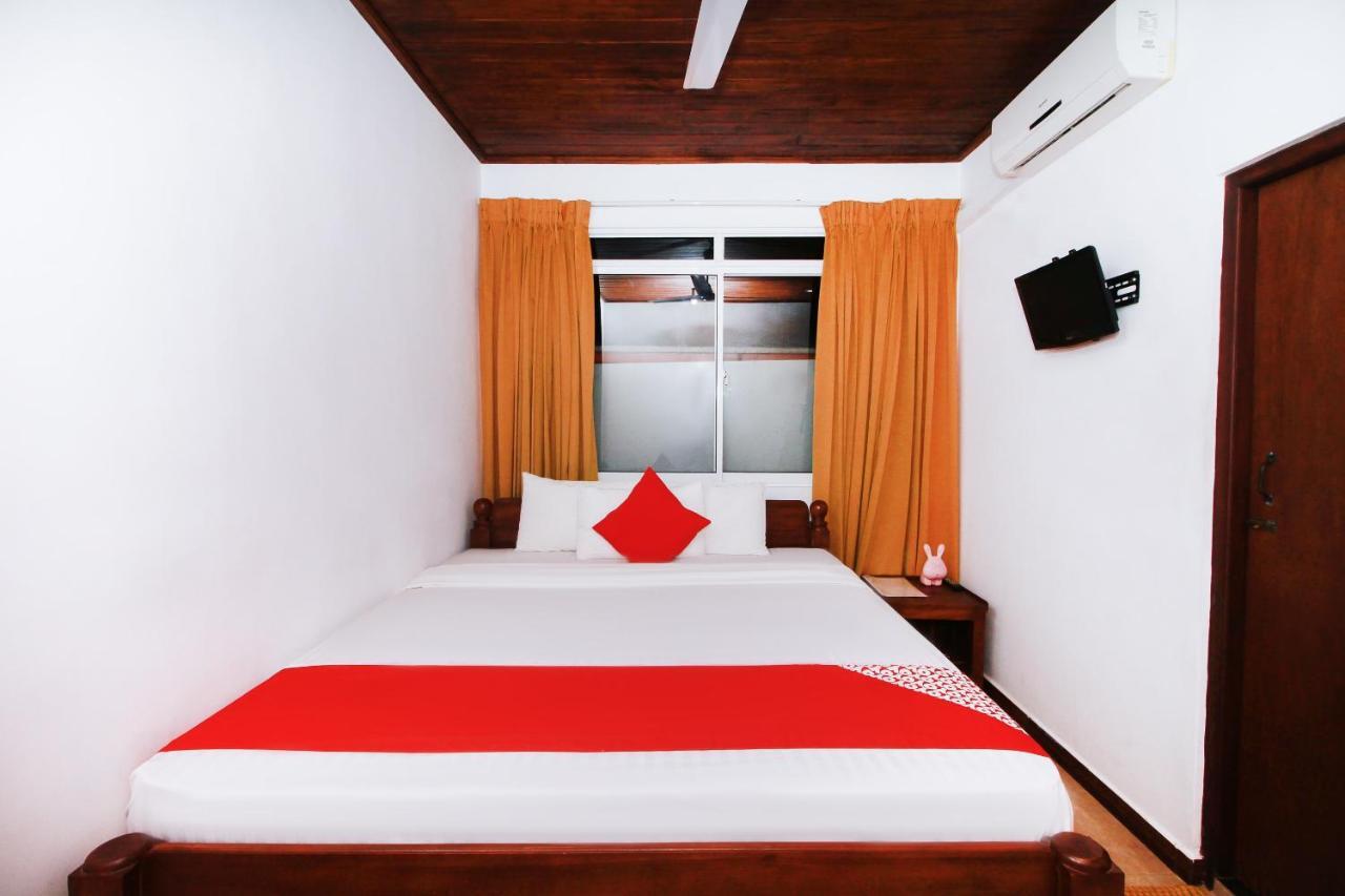 Hotel Aradhana Galle Esterno foto
