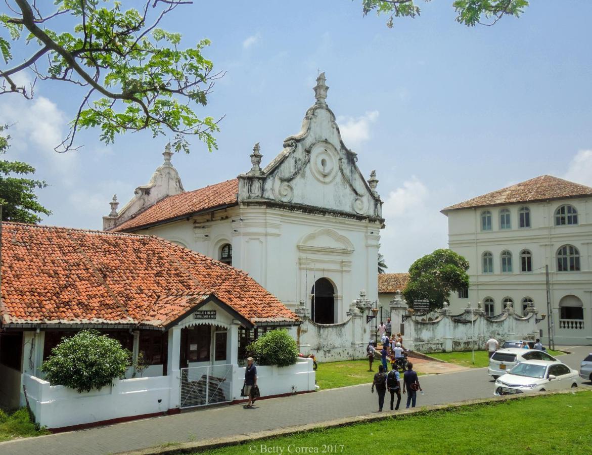 Hotel Aradhana Galle Esterno foto